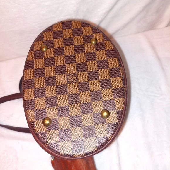 Louis Vuitton Marais Damier Bucket Bag - Picture 3 of 13